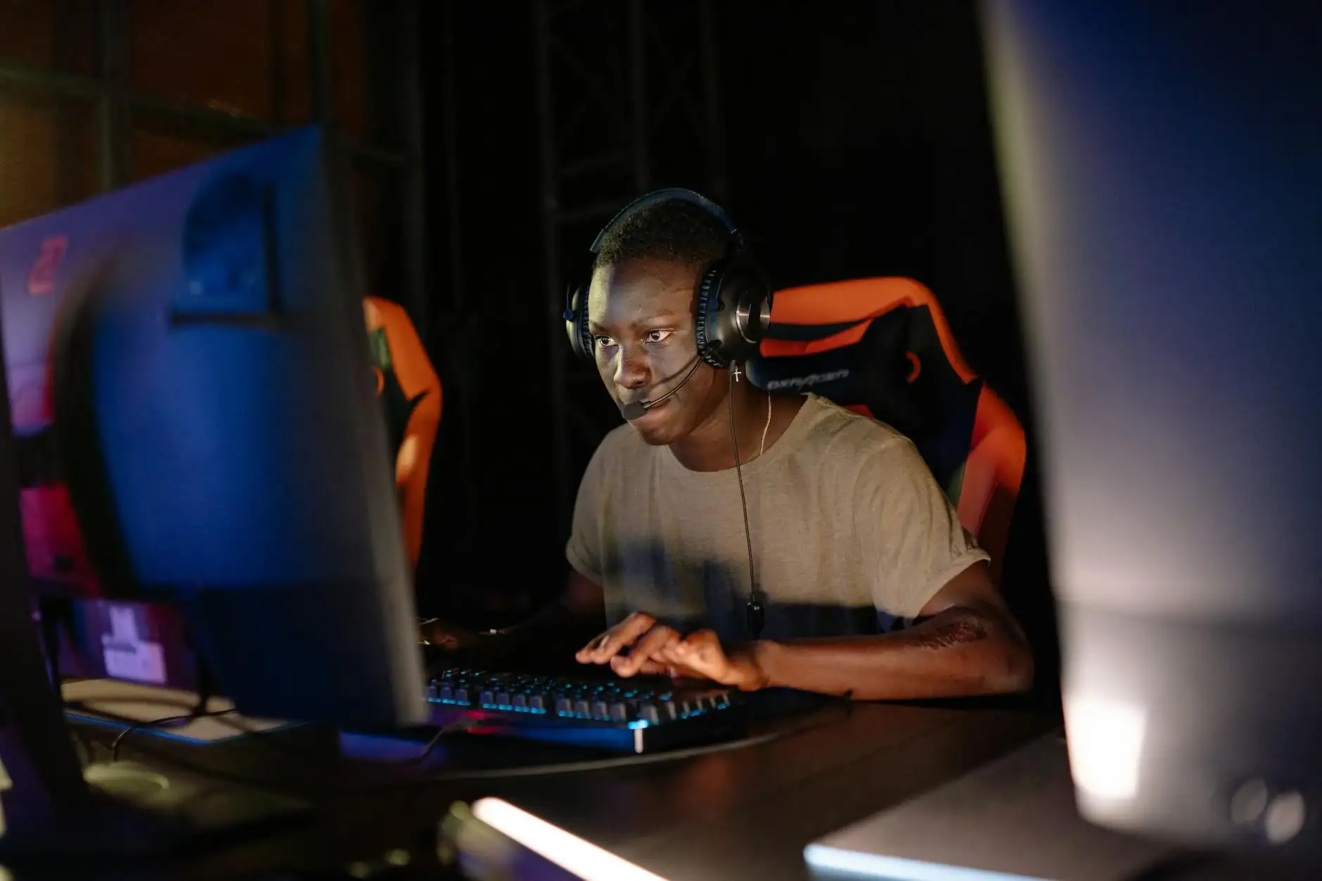 The Psychology of Competitive Gaming: What Drives Gamers to Compete?